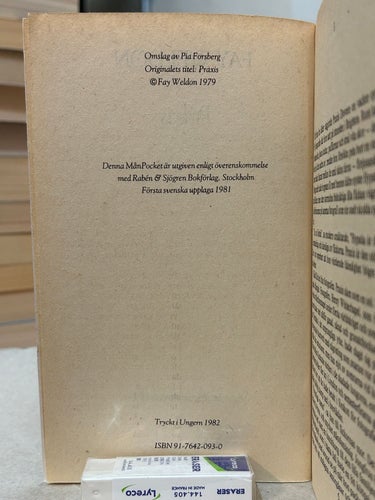 Praxis av Fay Weldon, bok, Very Good plus