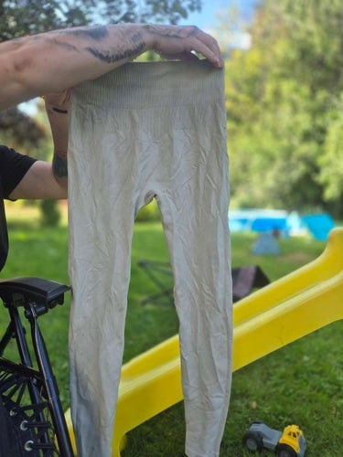457 ljusbeige leggings, storlek MEDIUM