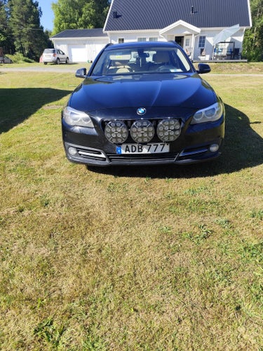 BMW 520 F11 A-traktor