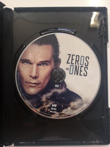 DVD Zeros and Ones Ethan Hawke TOPPSKICK