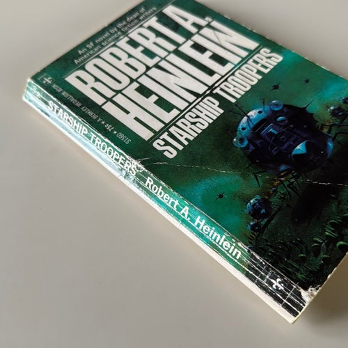 Starship Troopers av Robert A. Heinlein, okänt publikationsår