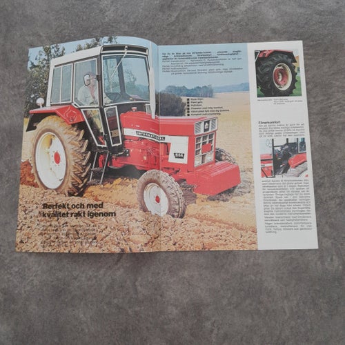 Broschyr International 844 traktor