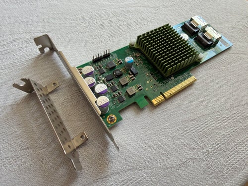 Supermicro AOC-S2308L-L8i (LSI 9207-8i HBA)
