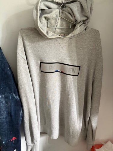 Moncler grå huvtröja