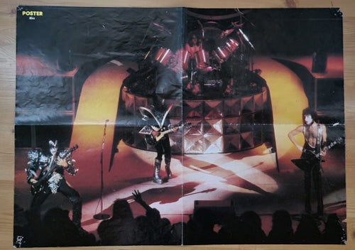 Kiss poster