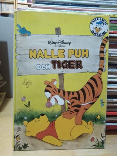 Walt Disney presenterar Nalle Puh och Tiger av Kalle Ankas bokklubb, VF+