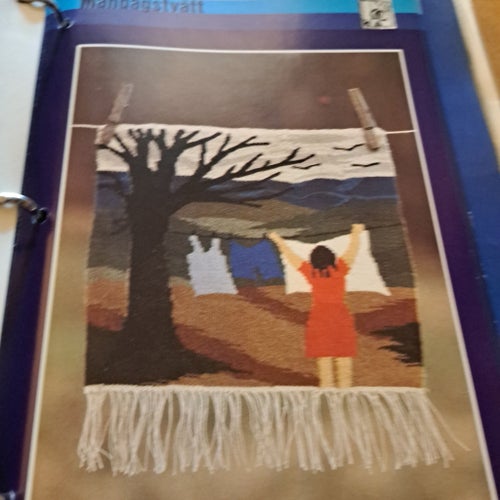 Pärm: Handarbetsbiblioteket: Väva i ram och vävstol