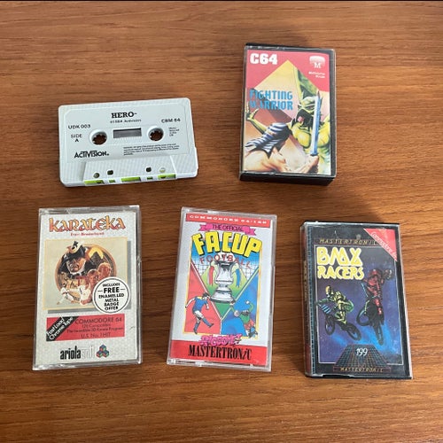 Commodore 64-spel: H.E.R.O., Fighting Warrior, Karateka, The Official FA Cup…