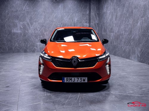 Renault Clio E-TECH MultiMode 143hk Rattvärme CarPlay Låga miltal