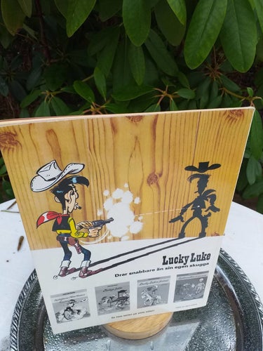 Lucky Lukes äventyr Bröderna Dalton skjuter skarpt aöbum Tryckt 1987