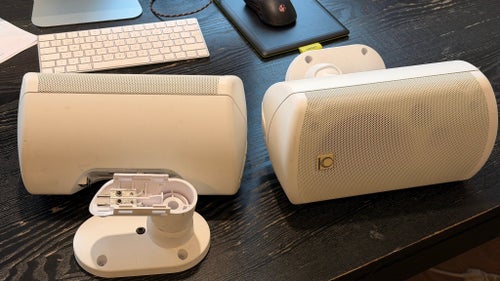 2st Turbosound Impact 55T med Neodym och 2st väggfästen, kostade 6600kr