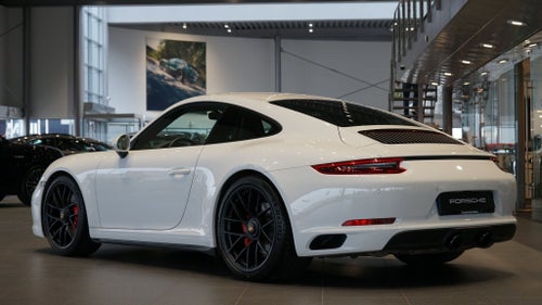 Porsche 911 Carrera GTS