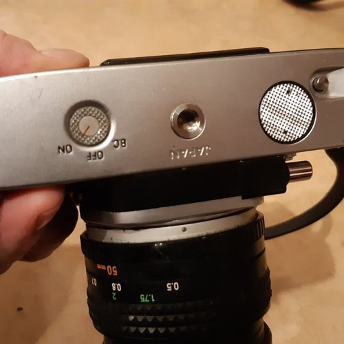 Minolta SRT 101b med objektiv