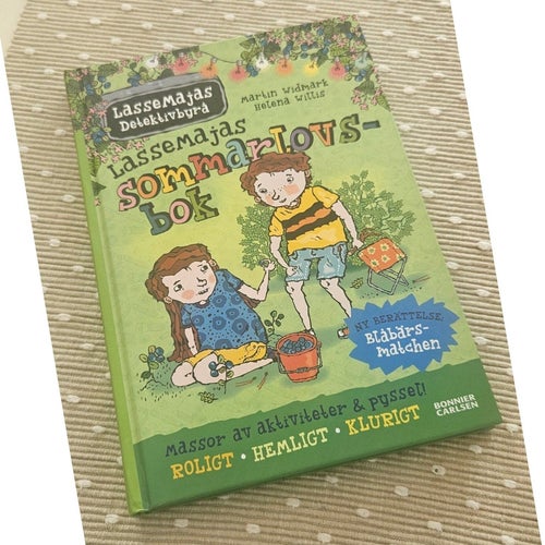 LasseMajas Sommarlovs-bok av Martin Widmark och Helena Willis, 2017
