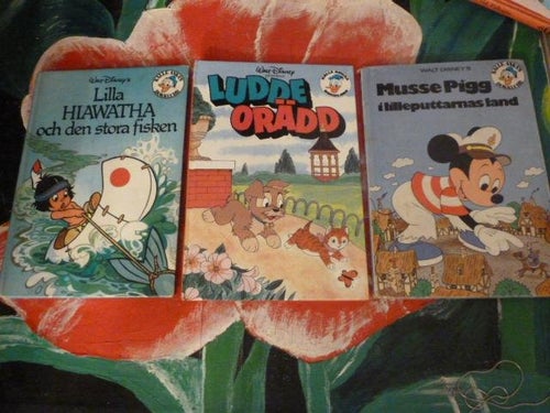 BOK, 3 STYCKEN WALT DISNEY´S BÖCKER, LUDDE ORÄDD, MUSSE PIGG I LILLEPUTTARNAS LA
