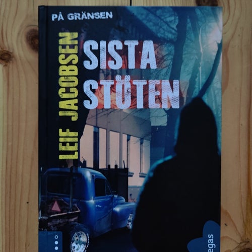 Sista stöten av Leif Jacobsen. Epa och mopeder! Signerad av författaren.