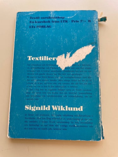 Textil varukunskap av Signhild Wiklund