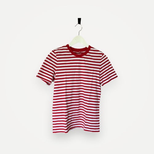 Arket-t-shirt NWOT