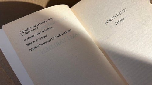 Ensam i världen av Margit Sandemo, bok, very good plus