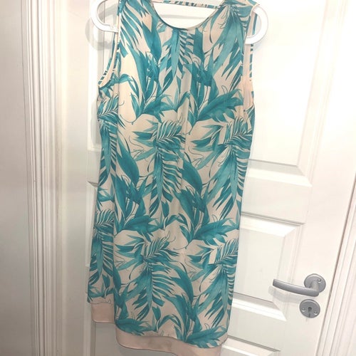 H&M grön klänning, storlek 40