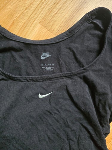 Nike svart t-shirt, storlek XS