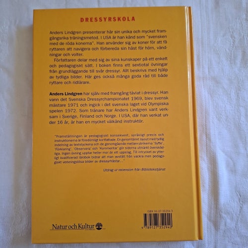 Dressyr Skola av Anders Lindgren, 1994