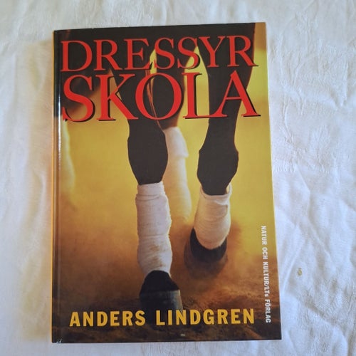 Dressyr Skola av Anders Lindgren, 1994