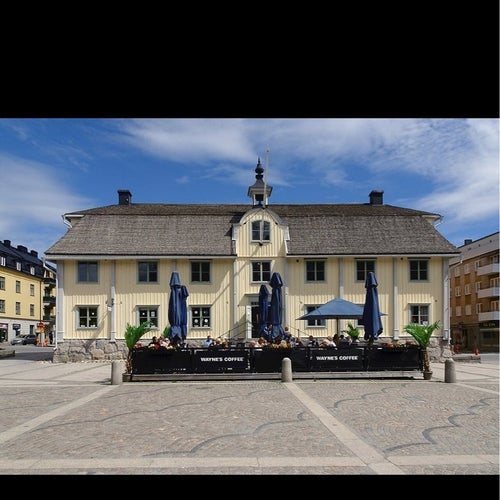 Litografi föreställande Södertälje gamla rådhus - B.W. Åhling (?) -75, 150/200