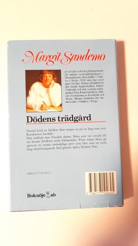 SAGAN OM ISFOLKET 17 DÖDENS TRÄDGÅRD INB M.OMSLAG MARGIT SANDEMO I FINT SKICK