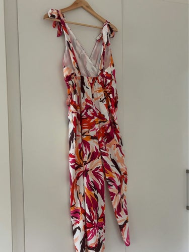 Paris-jumpsuit NWT