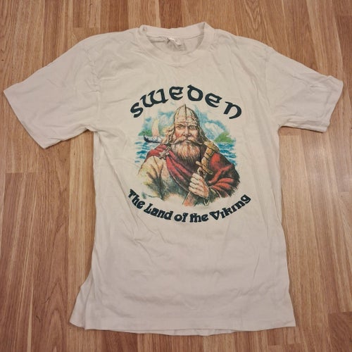 IDESSA vit t-shirt, med Vikingamotiv, oanvänd, storlek M