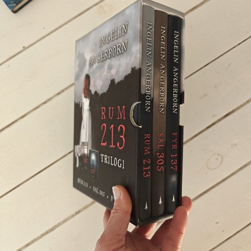 Rum 213 Trilogi av Ingelin Angerborn