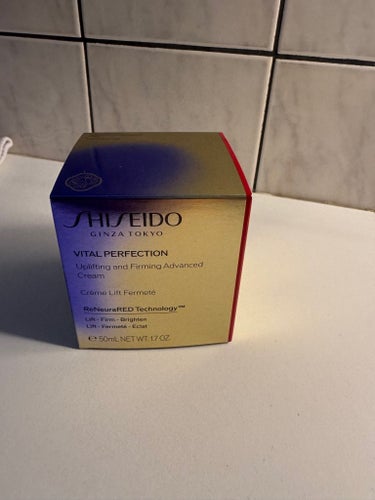 Shiseido Vital Perfection Uplifting & Firming Advanced Soft Cream