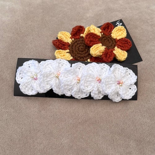 5 st kritvita blommor