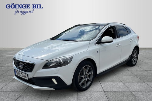 Volvo V40 Cross Country D2 Ocean R BE PRO Skinn/ Panorama/ Nyservad/ Värmare/ Ad