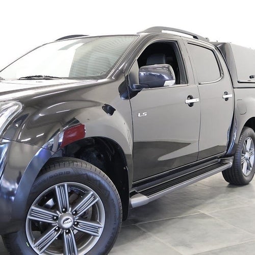 Isuzu D-Max Crew Cab 1.9 4WD / Kåpa / V-Hjul / MOMS / Drag / M-Värm