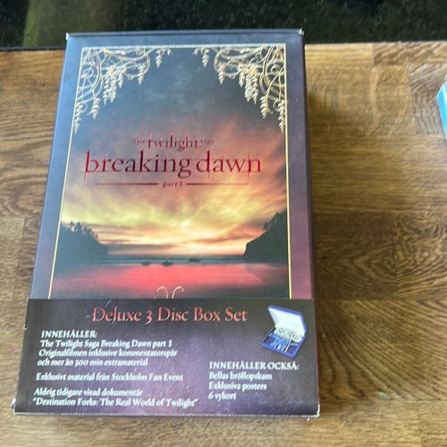 The Twilight Saga: Breaking Dawn Part 1 - Deluxe 3-Disc Box Set