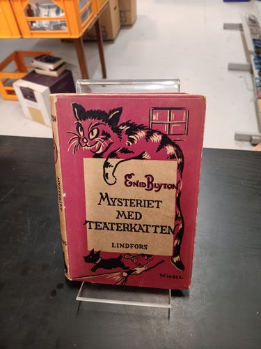 MYSTERIET MED TEATERKATTEN (1951)