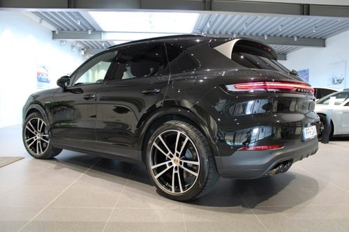 Porsche Cayenne E-Hybrid Moms