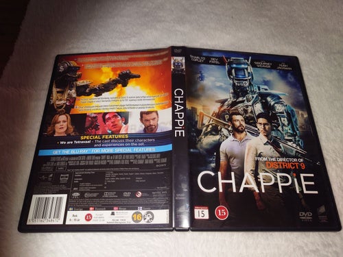 Chappie (av Neill Blomkamp med Hugh Jackman)