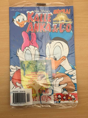 KALLE ANKA Nr 2 2001 - Inplastad - Självlysande dinosaurie