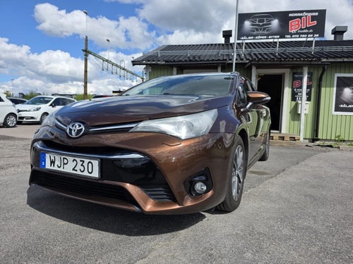Toyota Avensis Kombi 2.0 D-4D Manuell, 143hk, 2015