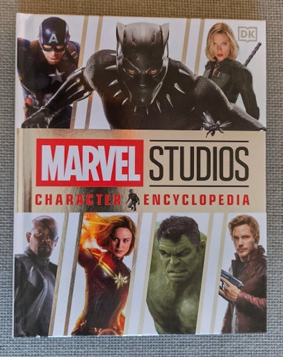 MARVEL STUDIOS CHARACTER ENCYCLOPEDIA – DK BOK (2021)