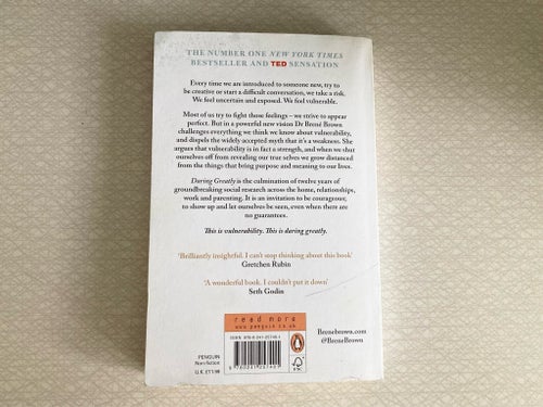 Daring Greatly av Brené Brown, 2012, pocketbok