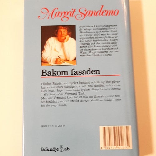 SAGAN OM ISFOLKET 18 BAKOM FASADEN INB M.OMSLAG MARGIT SANDEMO I FINT SKICK