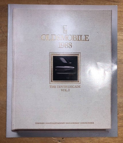 Försäljningsbroschyr Oldsmobile 1988 The Tenth Decade VOL.1