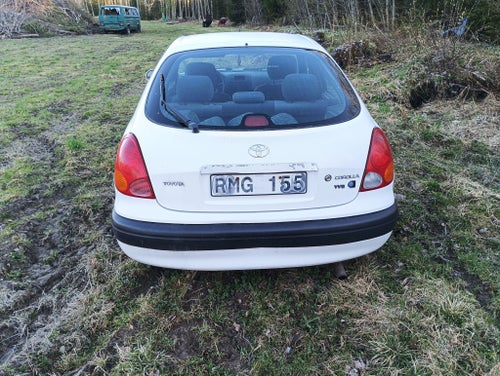 Toyota Corolla Liftback 1.4 VVTi 2000 Årsm