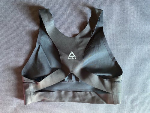 Nyskick! Supersnygg Sport-bh från Reebok. Stl S. Combat.