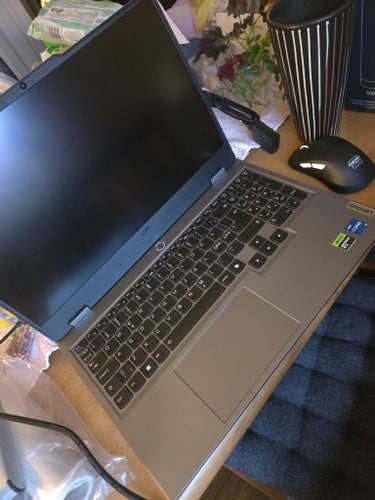 Gaming Laptop Lenovo LOQ 15IAX9 i5-12HX/24/512/3050 15,6" Ny