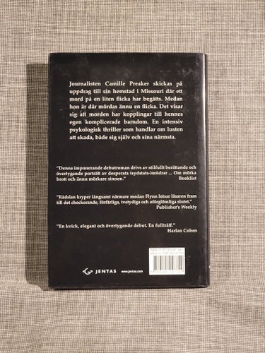 Vass Egg av Gillian Flynn, 2006